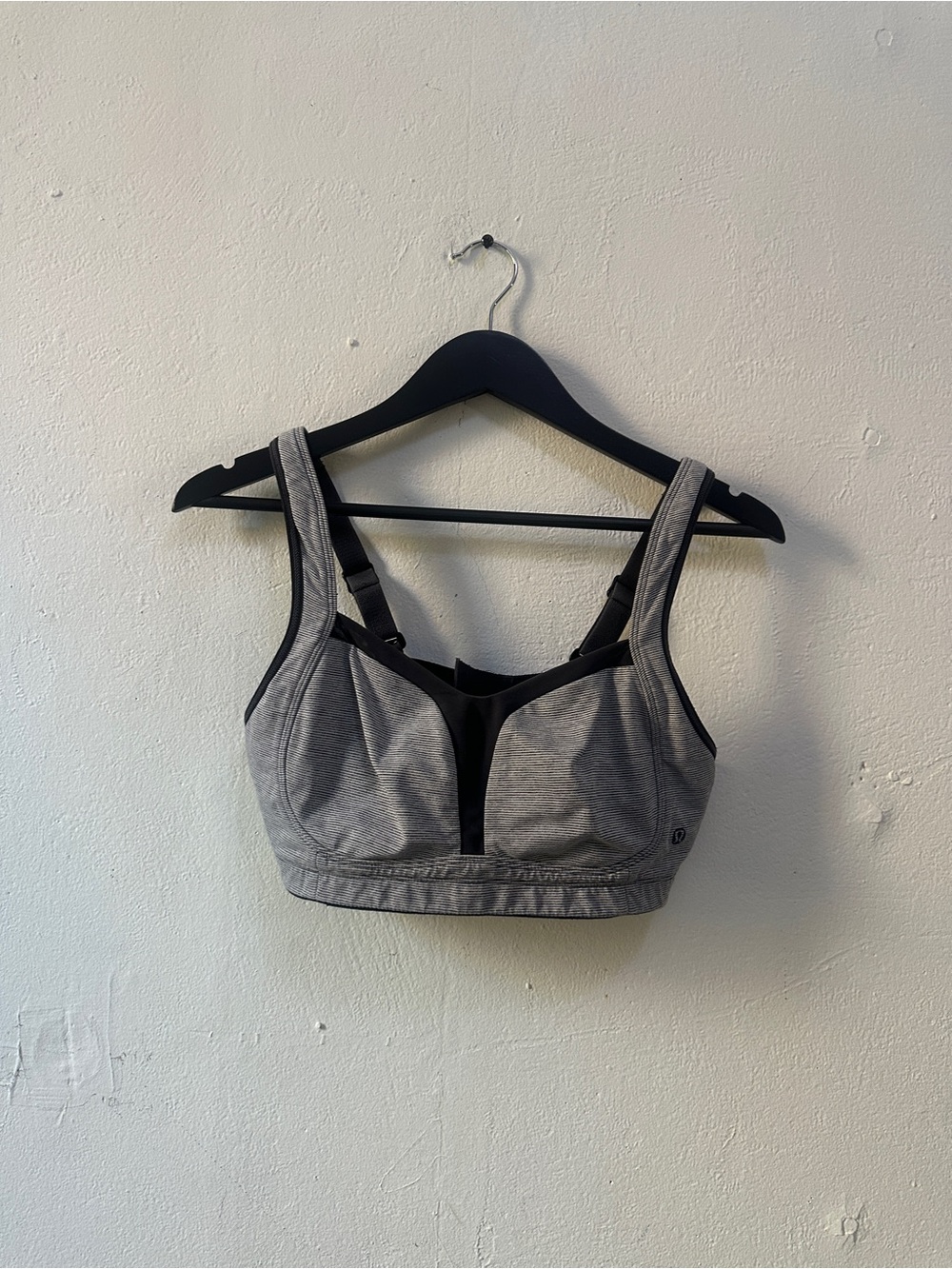 lululemon Gray Striped Sports Bra Adjustable Straps High Support Workout